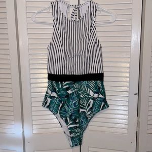 NWT Cupshe One Piece High-Neck Sz. M Black and White Stripes and Palm Leaf Print